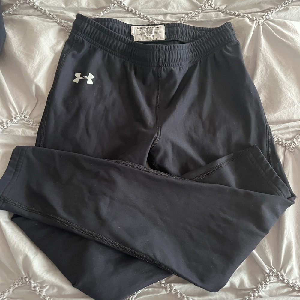 Under Armour 
Youth LARGE LEGGINGS